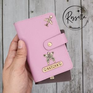 [ใส่ชื่อฟรี] ซองใส่พาสปอร์ต ปกพาสปอร์ต ซองใส่หนังสือเดินทาง กระเป๋าใส่หนังสือเดินทาง กระเป๋าใส่พาสปอร์ต ตกแต่งได้