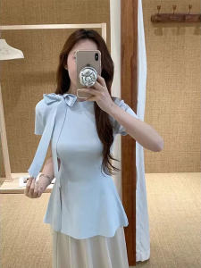 Áo Thun Tay Ngắn Màu Xanh Lam Kiểu Pháp Ngọt Ngào Có Nơ Bướm Cho Nữ Mùa Hè Áo Thun Dệt Kim Ôm Vừa Vặn Thon Gọn Eo