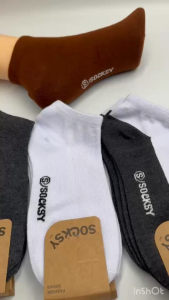 PJ ถุงเท้าข้อสั้น สีขาวพื้นแท่า แต่งข้อเป็นลายเส้น งานหนานุ่ม งาน Socksy ขนาดฟรีไซส์ ( 12 คู่