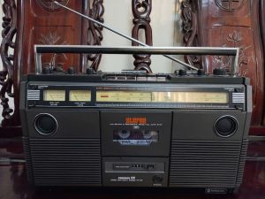 Cassette Hitachi TRK-5190 còn  mới keng xà beng zin nguyên bản.