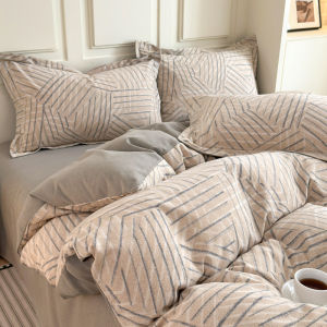 Cute Cartoon Flannel Duvet Cover Set Thickened Warmth Bedding Four-Piece Set Wave Pattern Cotton Duvet Cover And Sheet Set