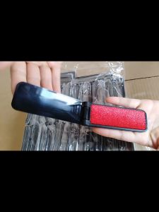 Clothing Brush Clothing Cleaning Folding Brush - Portable Dust Removal Brush - Suitable for Sweater And Home Cleaning - Battery Free