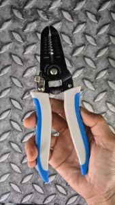 คีมปอกสายไฟอเนกประสงค์ ด้ามฟ้า 7"