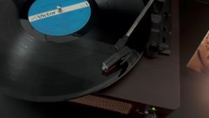Now Playing Vinyl Record Holder Light Up Vinyl Record Display Stand with Fingerprint-Proof Acrylic Albums Warm White Light