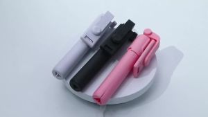 Portable Bluetooth Selfie Stick Tripod Anti-shake Stable Phone Holder for Outdoor Photography Party Group Selfies