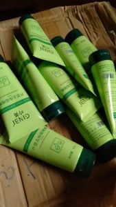 Gel Tẩy Da Chết Tẩy Tế Bào Chết Mặt chiết xuất Nha Đam làm sạch sâu da sạch mịn tươi sáng