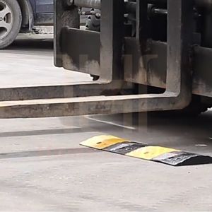 ยางลูกระนาด Safety Mini Rubber Speed Mat ยืดหยุ่นและทนทาน Bump 100cmX10cmX2cm - LL.ยางชะลอความเร็ว