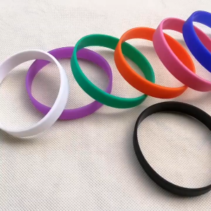 Sports Rubber Bracelets & Silicone Wristbands: A Versatile Gift for Events & Weddings