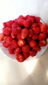 DÂU TÂY SẤY LẠNH GIÒN - GIỮ NGUYÊN CHẤT THƠM NGON LOẠI 1 - 0.5KG