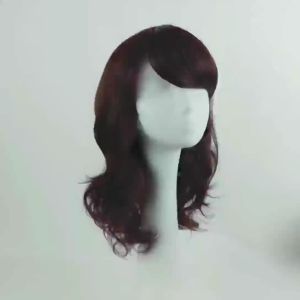 Wig untuk wanita usia tengah dan tua dengan rambut panjang dan gelombang besar yang memaksa rambut palsu asli. Rambut panjang rambut nyata