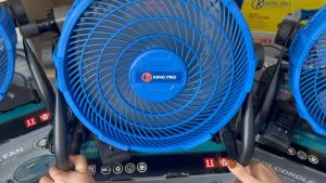 Quạt chạy pin KINGPRO dùng chân pin phổ thông có chỉnh tốc