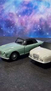 Diecast Miniatur Mainan Mobil Sedan Klasik Vintage Cabriolet Besi Metal Buka Pintu