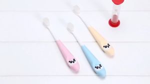แปรงสีฟันเด็ก 2-10 ปี ลายการ์ตูนหมีแพนด้า แปรงสีฟันขนนุ่ม แปรงสีฟันสำหรับเด็กเล็ก เส้นใย 10000 เส้น แปรงสีฟัน แปรงสีฟันลายการ์ตูน