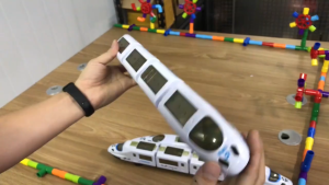 Mainan kereta api listrik anak-anak suara cahaya dan harmoni kereta api cepat simulasi kereta api bawah tanah bercahaya mainan serbaguna