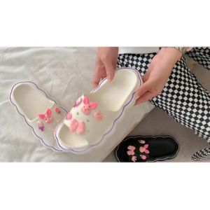 QLshop - รองเท้าแตะแฟชั่น รองเท้าแตะสวม ติดตัวการ์ตูน รูปแบบสวม รุ่นนี้เป็นดือไม่ไหวว สาวๆ ต้องมีติดตู้กันน้าา บอกเลยย