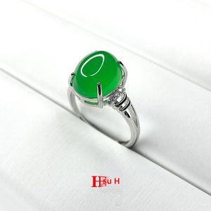 แหวนเพชรมรกตธรรมชาติแบบเปิดปรับได้สำหรับผู้หญิง เครื่องประดับแฟชั่นสุดเก๋ แหวนหยกสีเขียวอ่อนสไตล์ใหม่ ชุบเงิน