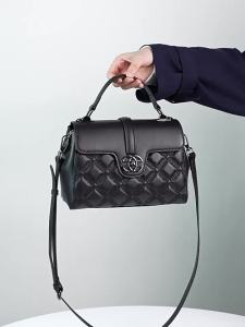 Wanita Beg 2024 Beg Tangan Kulit Komuter Baru Beg Ibu Berkapasiti Besar Beg Messenger Beg Tangan Mewah