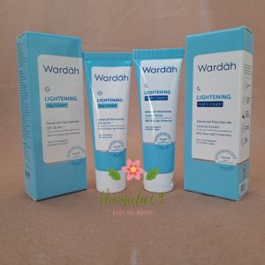 Paket Krim Wajah Wardah Lightening 2 in 1 Day & Night Cream