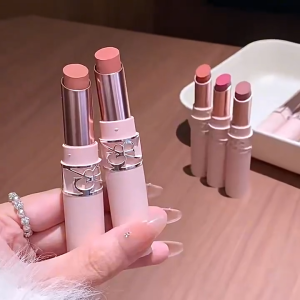 Matte Glossy Lipstick Moisturizes Smooth Tintd Lip Makeup Lip Blam Lasting Waterproof