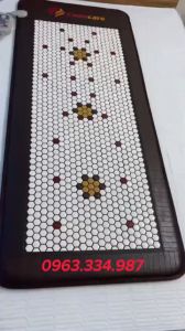 Nệm đá nhiệt nóng HQ Fanocare dòng cao cấp kèm 24 đèn lazer KT 80x190x3.5cm đá lục giác trắng  (Tặng 3 quà tặng)