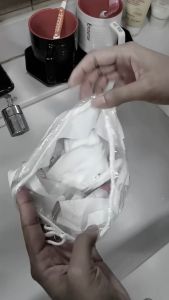 Trang điểm Lưu trữ bông treo tường Tấm lót bông chống thấm nước thực tế Tiết kiệm không gian Tự động Lắp đặt dễ dàng Tấm lót bông