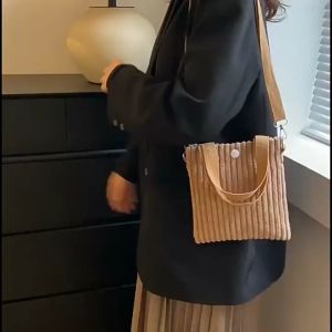 Cross body Bag mini Sling Bag Wanita Bag Perempuan Beg Tangan.