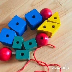 Đồ chơi xâu dây hình khối chi tiết bằng gỗ xâu dây tạo hình khối thông minh cho bé