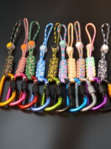 Portable Outdoor Water Bottle Cord Metal Hook Climbing Backpack Quick Release Cord Weaving EDC Utility Hook for Hiking And Camping