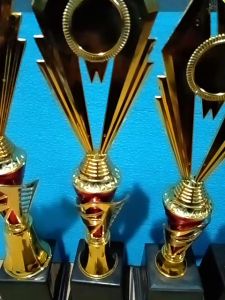 Piala Lomba Juara 12 3 4 (FTG BODY MERAH RASER) "costum" FREE STICKER (BOLEH satuan)TERMASUK sticker