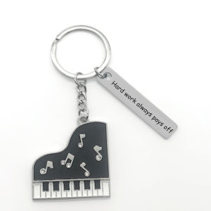 Stylish Piano Keychain Musical Graduation Accessory Custom Metal Keyrings for Music LoversTeacher Daughter Son Birthday Gift