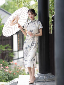 ชุดกี่เพ้าจีนใหม่แขนสั้นฤดูร้อนสำหรับผู้หญิง เดรสยาวปานกลางสีพื้น ทรงสลิมฟิต ผ้าผสมโพลีเอสเตอร์ ชุดกี่เพ้าจีนสุดหรูหรา