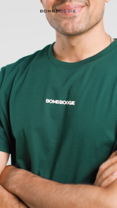 Bombboogie Kaos Pria Slimfit Prevail Dark Green 12F16B4DN