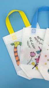 Creative Coloring Non-Woven Bag with 6 Watercolor Pens – DIY Art Kit for Kids | Birthday Party Goodies | Gift Happiness