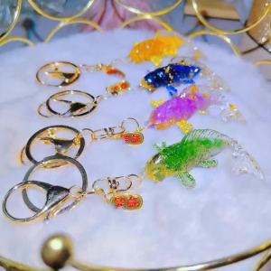 中国风水晶小金鱼汽车钥匙扣金属男女包挂件钥匙链圈商务礼品批发Chinese style crystal goldfish car keychain metal mens and womens bag pendant keychain circle business gift wholesale