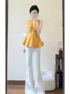 YUEZHONGWEI | เสื้อกั๊กสายเดี่ยวคอวีสีเหลืองสำหรับผู้หญิงในช่วงฤดูร้อนปี 2025 เสื้อแขนกุดสไตล์ฝรั่งเศสแบบใหม่ ทรงเข้ารูป ปกโปโล แขนยาว