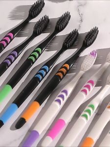 Sikat Gigi Dewasa 1 Pack isi 10pcs Arang Bambu & Warna Putih & Hitam