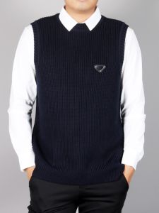 Mens Knitted Wool Vest Sleeveless round Neck Sweater Spring Warm Triangular Label No Button Casual Fashion Loose Fit Youth Popular