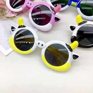 Kính Thời trang Trẻ Em hoạt hình Chú Bò dễ thương mã T2245