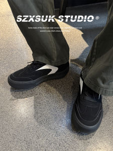 รองเท้าสเก็ตบอร์ดผู้ชาย รองเท้าลำลอง สไตล์ย้อนยุค หนังนิ่ม หัวรองเท้าทรงกลม ทรงพื้นหนา สวมใส่สบาย ทนทาน