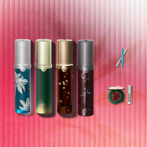 GIRLCULT | Shiny Mirror Effect Lip Gloss Spring Summer