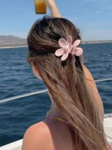Sweet Floral Hair Clip Net Weighted Mid Size New 2024 Style Shark Clip Hair Accessory Summer Fashion