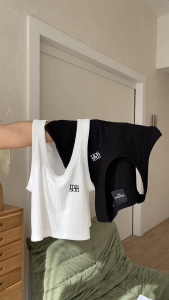 maison KEEPS | Axis Dual Logo Cropped Tank Top | เสื้อกล้ามครอปปักโลโก้