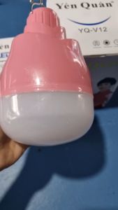 Đèn LED sạc tích điện siêu sáng có móc treo Yến Quân