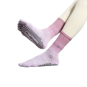 Womens Yoga Socks Five-Finger Floor Mat Anti-Slip Professional Pilates Indoor Sports Fitness Mid-Calf Separate Toe Socks