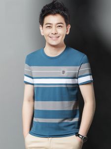 ROMON | เสื้อยืดแขนสั้นผ้าไหมน้ำแข็งหลวมๆ สำหรับผู้ชาย ทรงหลวมๆ ลำลอง ลายทาง คอตั้ง ระบายอากาศได้ดี ฤดูร้อน 2023 แบรนด์ Romon