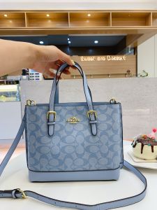 2024 Light Luxury Leather Printed Versatile Shoulder Bag Large Capacity Tote Bag Premium Feel Handbag Commuter Shopping Bag
