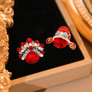 Red Pearl Drop Earrings: A National Trend & High-End Sensation