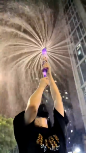 Fireworks Fountain Water Gun 45cm Pull-Type Water Blaster with 360° Spray Effect Summer Outdoor Toy for Kids Beach Pool Party