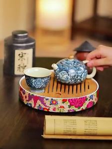 Ấm trà sứ Thanh Hoa men rạn hoạ tiết mẫu đơn 220ml [ MẪU THIÊN THANH ]