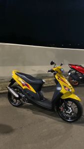 FULL BODY HALUS KASAR YAMAHA MIO SPORTI KUNING DAN STRIPING NYA
